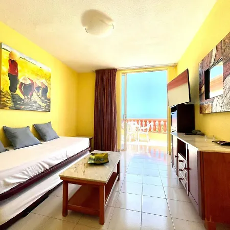 Cozy One Bedroom Apartment, Pool, Next Restaurants, Shops And The Beach In Tenerife South Apartment