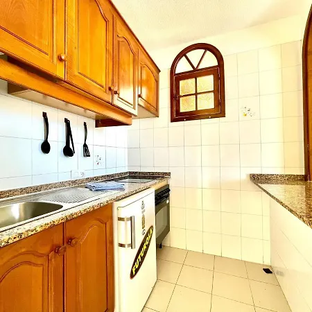 Cozy One Bedroom Apartment, Pool, Next Restaurants, Shops And The Beach In Tenerife South 아파트 아데제