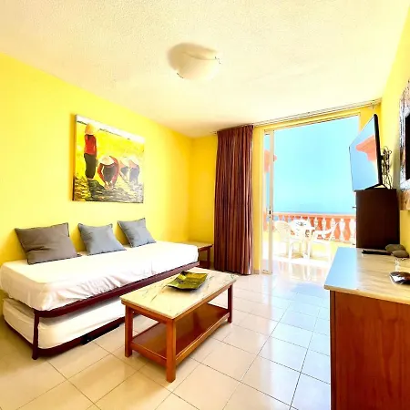 Cozy One Bedroom Apartment, Pool, Next Restaurants, Shops And The Beach In Tenerife South Apartment Costa Adeje (Tenerife)
