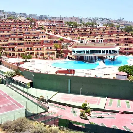 Apartment Cozy One Bedroom Apartment, Pool, Next Restaurants, Shops And The Beach In Tenerife South