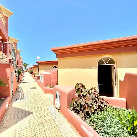 Cozy One Bedroom Apartment, Pool, Next Restaurants, Shops And The Beach In Tenerife South * 아데제