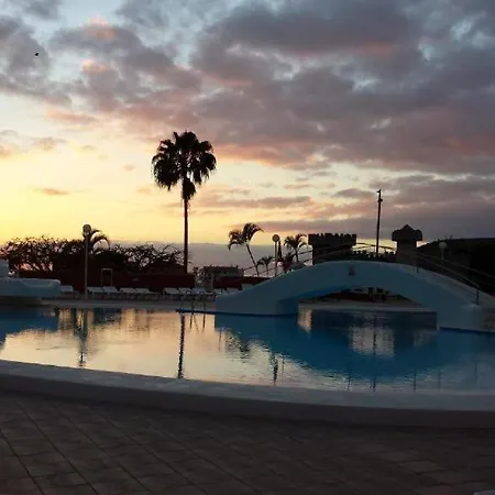 Cozy One Bedroom Apartment, Pool, Next Restaurants, Shops And The Beach In Tenerife South 아데제