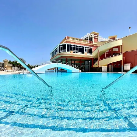 Cozy One Bedroom Apartment, Pool, Next Restaurants, Shops And The Beach In Tenerife South Appartement *